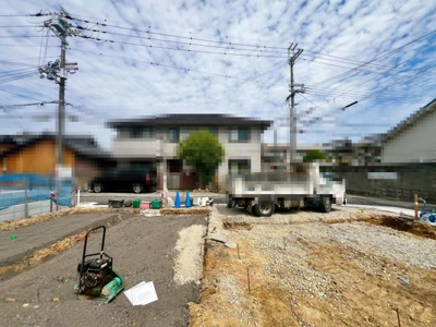 【外観】 | 日置荘西町６丁　新築分譲住宅　全３区画 | 家族を身近に感じるリビング階段です♪家族のコミュニケーションが取りやすく、笑顔あふれる住まいになりますね！