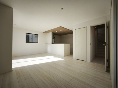 【居間・リビング】 | 大津市坂本8丁目8　新築戸建