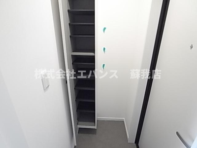 【玄関】 | CAREL浜野B