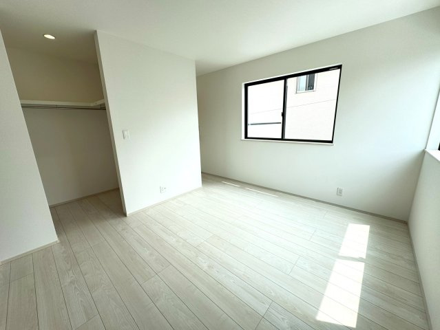 長泉町竹原１期　全１棟の洋室|家族それぞれの大切なプライベートタイムをゆっくり過ごせそうですね♪