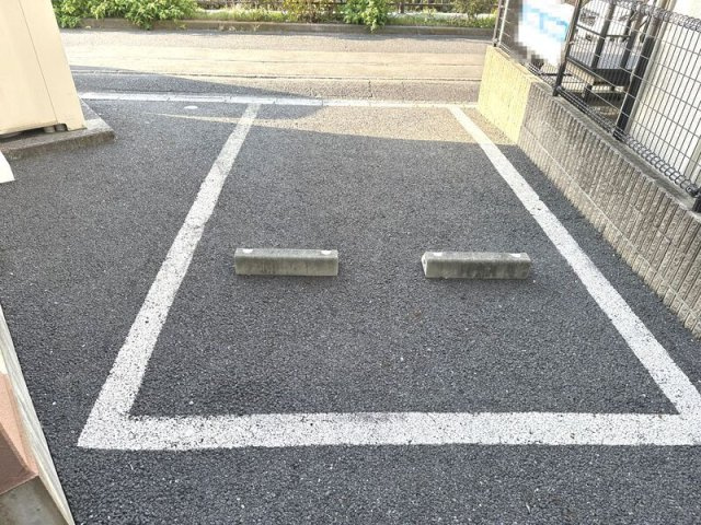 アンプルールフェールカノンの駐車場