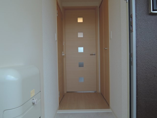 プランドール高槻の玄関