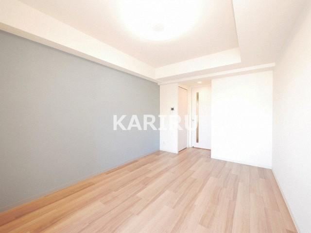 プレサンス谷町九丁目駅前 の居間・リビング