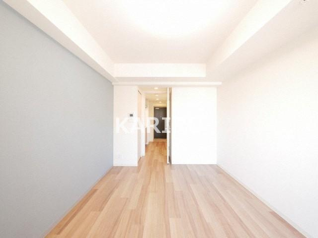 プレサンス谷町九丁目駅前 の居間・リビング