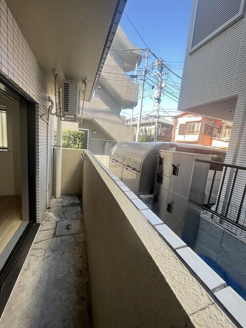 日興パレス目白のバルコニー