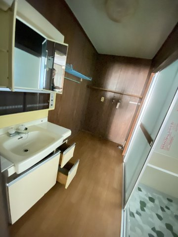 山口市宮野下の中古一戸建の脱衣所