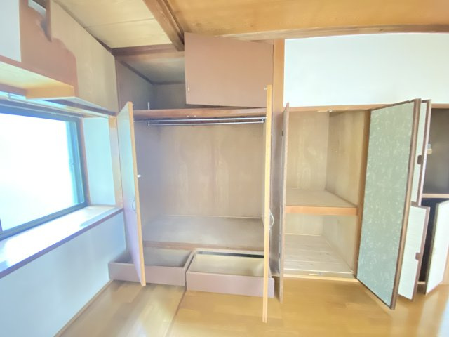 山口市宮野下の中古一戸建の収納