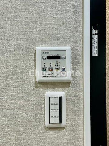お花茶屋ダイヤモンドマンションの内装|【浴室乾燥機】暖房・冷風・換気・乾燥が可能です。毎日を快適に過ごせるうれしい機能が揃っています。雨の日の洗濯物も安心です。