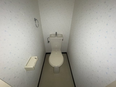 【トイレ】 | ローレルハイツウエハラ | 落ち着いた色調のトイレです