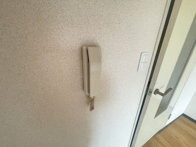 【セキュリティ】 | ローレルハイツウエハラ | 受話器付きインターホンです