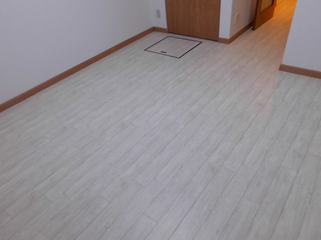 アジロガーデンの洋室