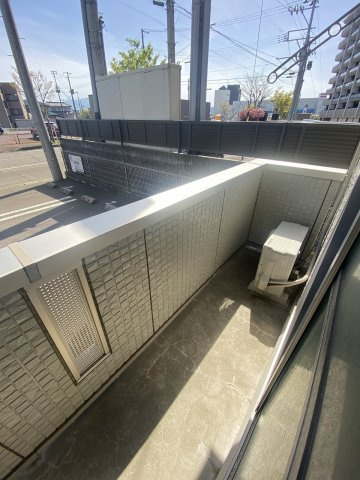 アネシス駅南のバルコニー
