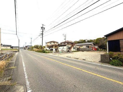 知多郡美浜町大字布土字梅之木の前面道路含む現地写真