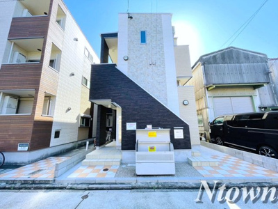 【外観】 | BiBan'z I(ビバンズウノ) | 外観は落ち着いています