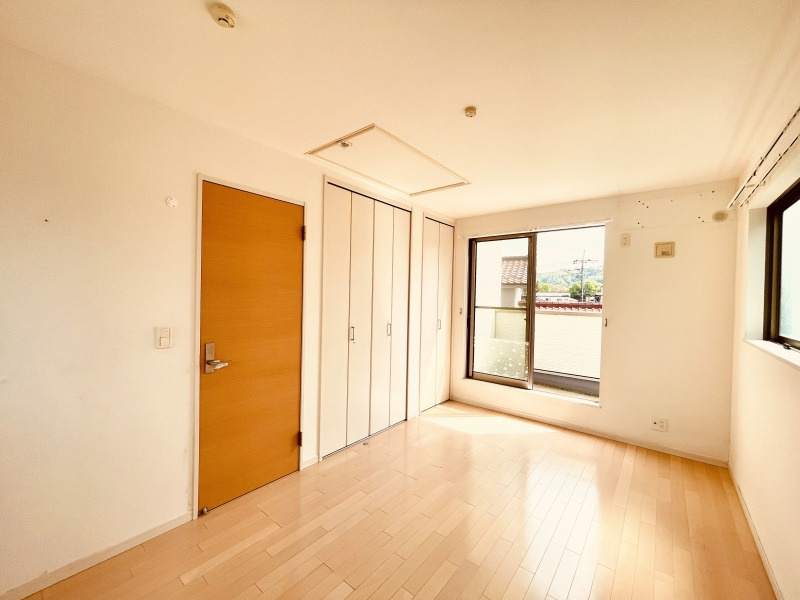 あきる野市渕上　オール電化付 中古戸建の洋室|２階洋室・小屋裏収納もあります！