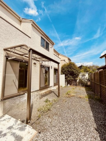 あきる野市渕上　オール電化付 中古戸建の庭|南側にはお庭もあります！
