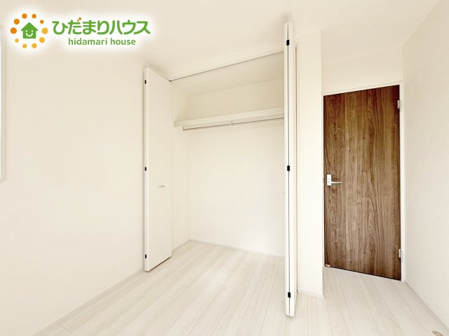 【収納】 | ひたちなか足崎20期　新築戸建　1号棟 | クローゼットには、衣類や日用品などを整理整頓して収納できますね！