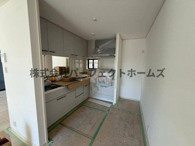 太秦緑ヶ丘戸建　賃貸のキッチン|キッチンでお料理をお楽しみください