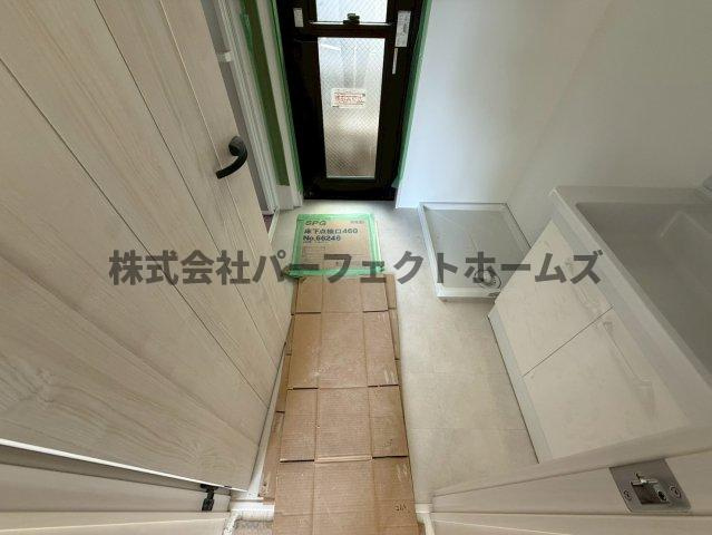 太秦緑ヶ丘戸建　賃貸の洗面所|コンパクトで使いやすい洗面所