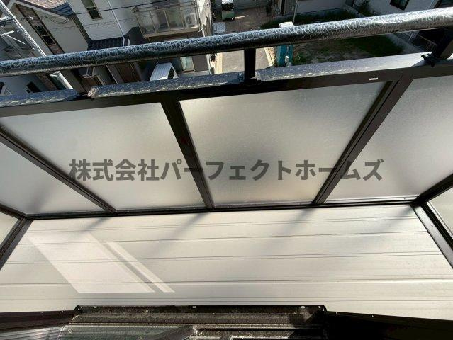 太秦緑ヶ丘戸建　賃貸のバルコニー|お洗濯にも便利なバルコニー付き