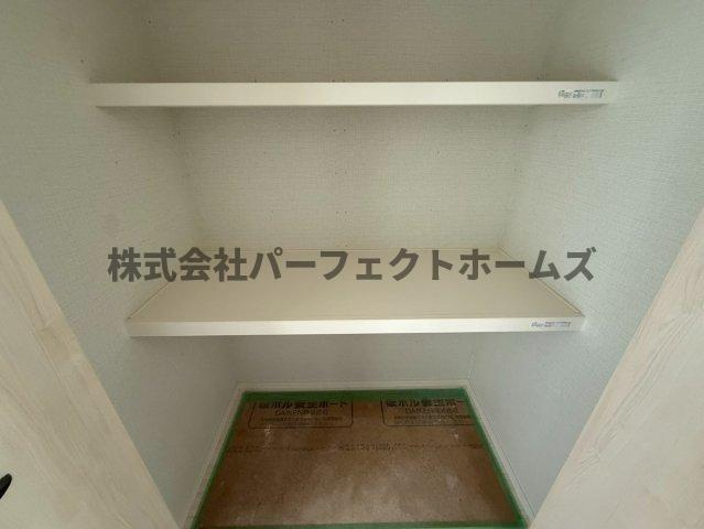 太秦緑ヶ丘戸建　賃貸の収納|便利な収納スペースです