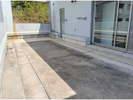 AcityヒルズアーバンⅡ番館のバルコニー