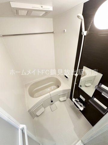 大阪市鶴見区今津北４丁目のアパートの浴室