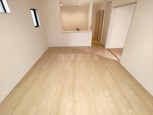 【居間・リビング】 | 鶴ヶ島市脚折第二十七 | ご家族が集まるリビングは16.0帖の広さです