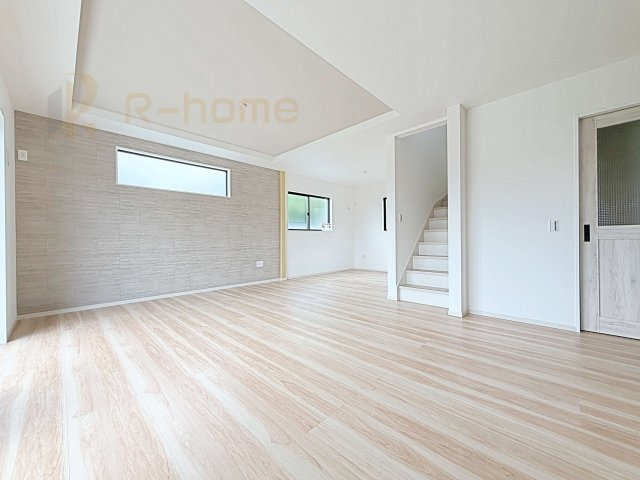 牛久市神谷9期　新築戸建て　1号棟の居間・リビング|広々としたLDK♪充分な広さがあり、ご家族でインテリアのレイアウトを考えるのも楽しみですね！