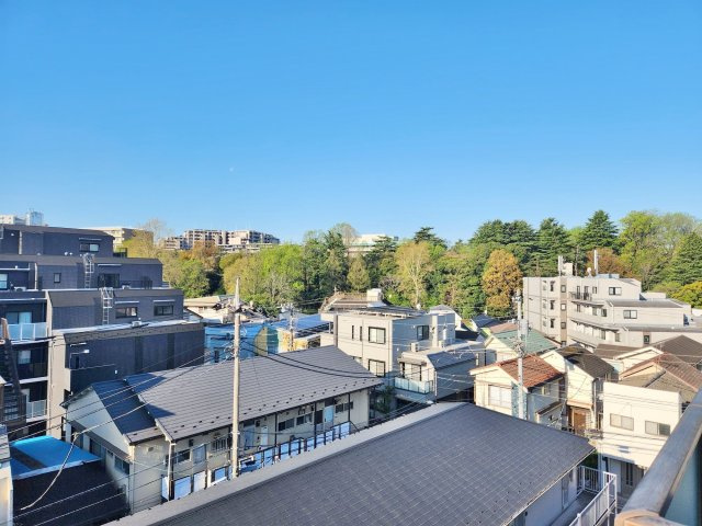 セザール新江古田の展望|5階住戸からの眺望
周辺には高い建物はないので開放的な眺望が広がります