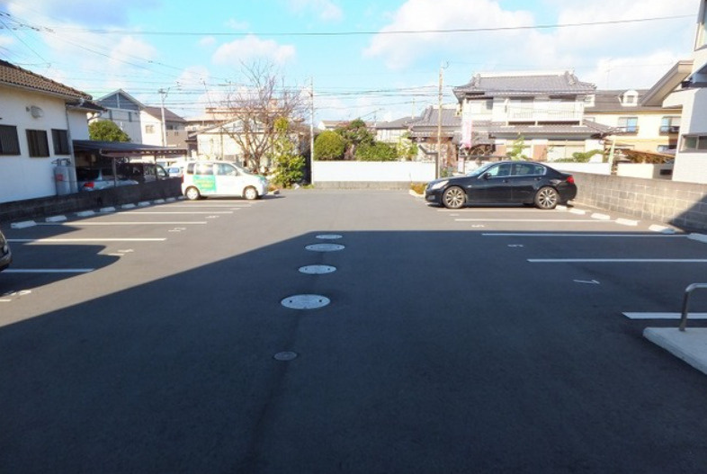 ブランシェ滝尾の駐車場|マルショク羽田まで807ｍ