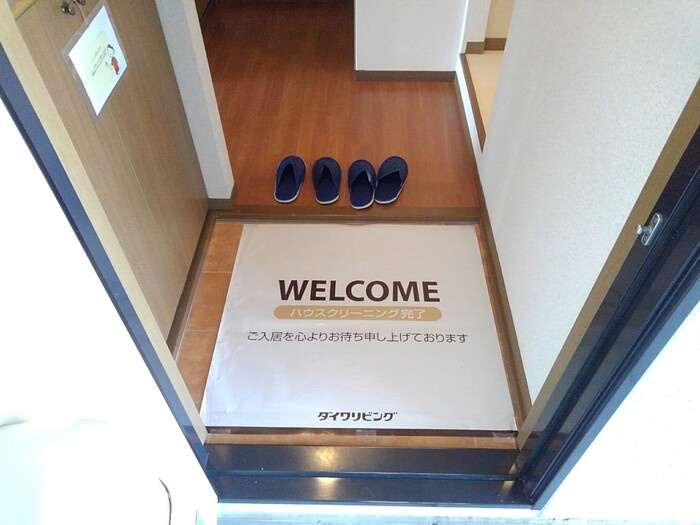 ジュネススズキの玄関