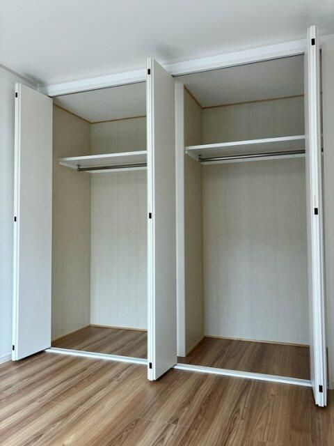 西町戸建の収納