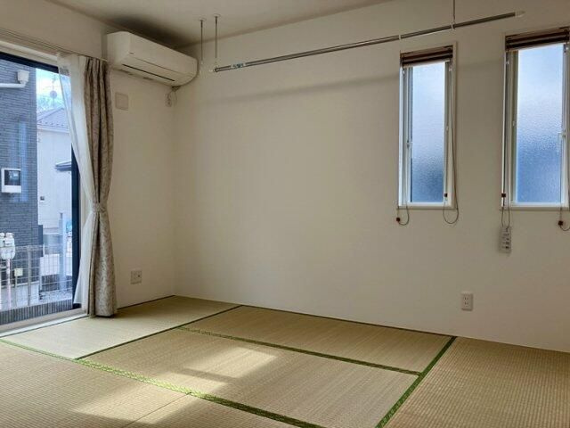 西町戸建の居間・リビング