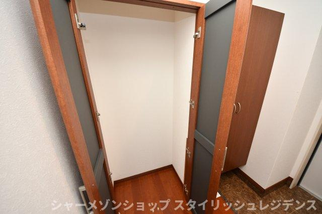 ファミール守恒の収納
