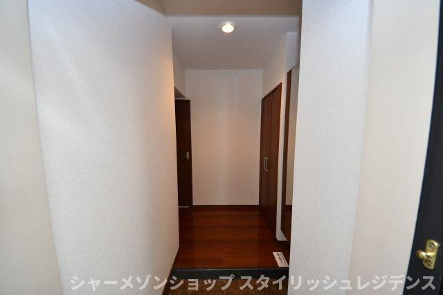 ファミール守恒の玄関