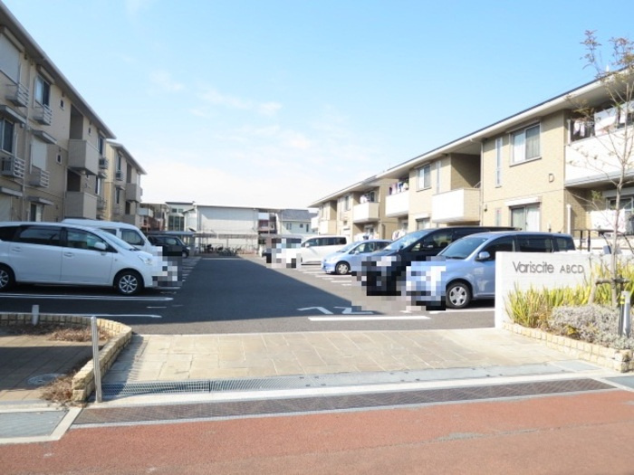 バリスサイト　Bの駐車場
