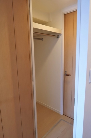 新宿区河田町の賃貸マンションのその他|ウォークインクローゼット