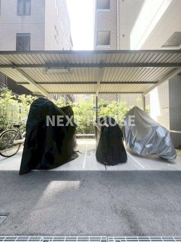 ルネフラッツ谷町四丁目の駐車場