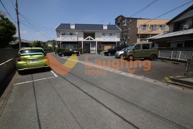グリフォンガーデン池尻の駐車場