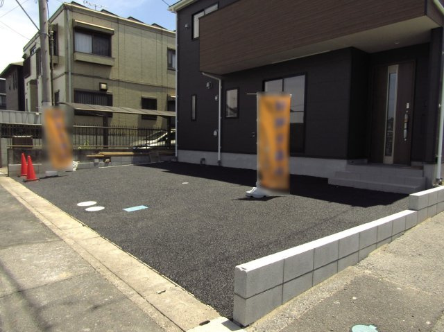 越谷市千間台西6丁目 新築分譲住宅の駐車場