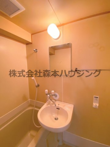 【洗面所】 | 　ペントハウス11 | 洗面所です