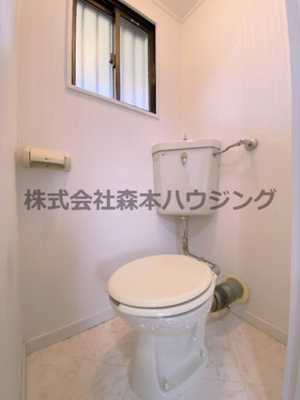 【トイレ】 | 　ペントハウス11 | 落ち着いた色調のトイレです