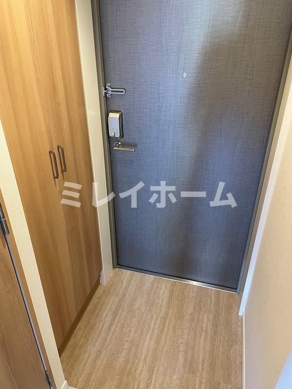 ハイズフラット糀谷の玄関|同建物内、別のお部屋の参考写真になります。