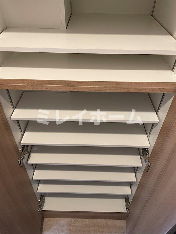 ハイズフラット糀谷の玄関|同建物内、別のお部屋の参考写真になります。