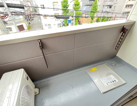 三谷川ビルのバルコニー