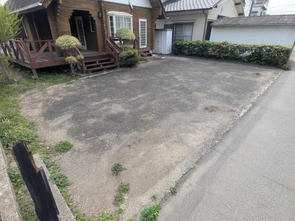 大字政所　戸建て(店舗兼用)の駐車場|カースペース3台分を確保しており、お客様の来店をスムーズに受け入れられます。