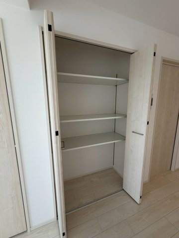 スプランディッド難波WESTⅢの収納