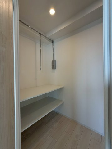 スプランディッド難波WESTⅢの収納
