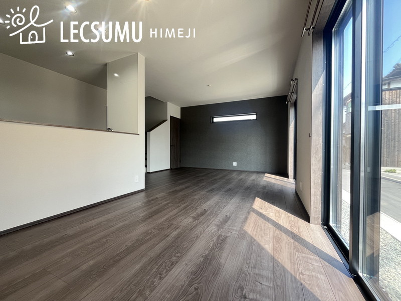 姫路市広畑区清水町2丁目/新築戸建の居間・リビング